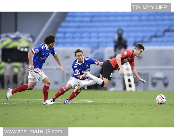 长崎航海与金泽塞维的精彩对决揭示足球战术与团队精神的较量 长崎航海与金泽塞维的精彩对决揭示足球战术与团队精神的较量